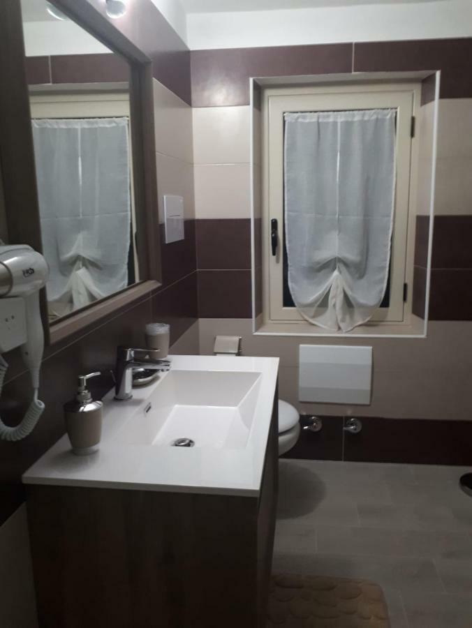 B&B La Collina Dei Poeti 卡坦扎罗 外观 照片