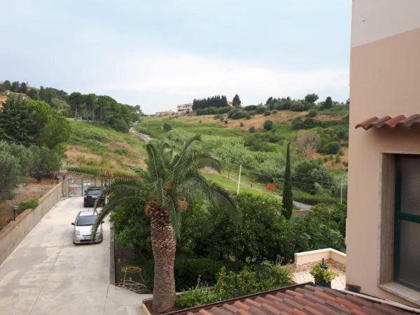 B&B La Collina Dei Poeti 卡坦扎罗 外观 照片